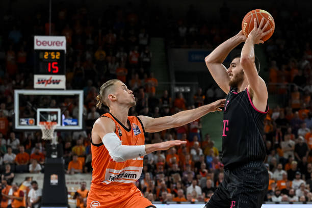 他从阿森纳 他从阿森纳