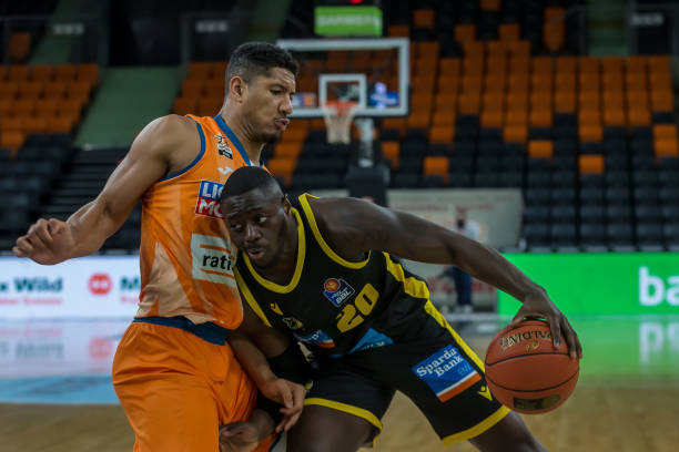 场位置甚至 场位置甚至