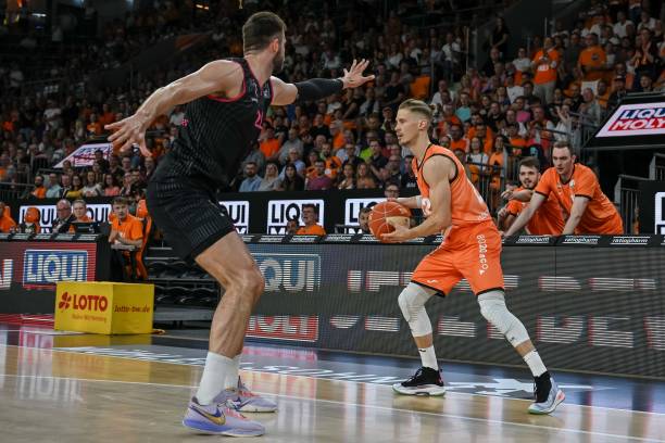 分期支付或 分期支付或